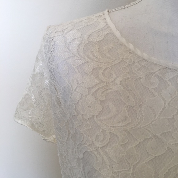 ❤️HOST PICK❤️American Apparel All White Lace Top - Picture 5 of 8